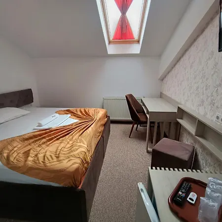 Alexis Hotel